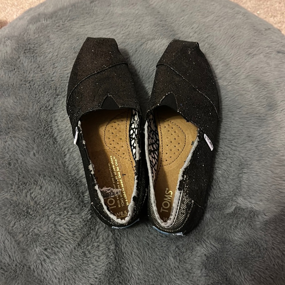 Black glitter Toms women’s size 6.5. Used condition